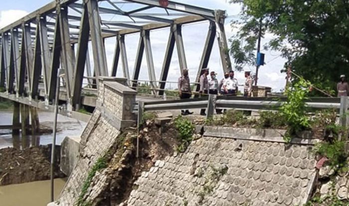 ​Jembatan Glendeng Tuban-Bojonegoro Ambles, Pemkab Buat Rekayasa Lalin