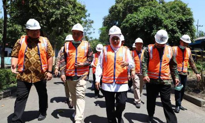 Kunjungi PT SIER, Gubernur Khofifah Harap PLB SIER Beri Kemudahan Akses Produk Bagi UKM-IKM