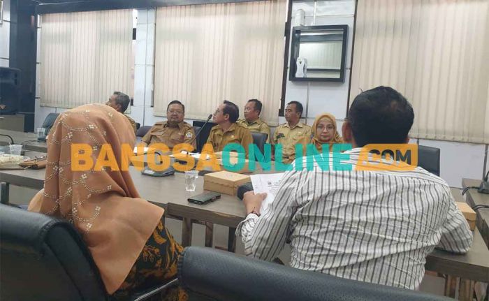 Pembangunan TPST Ditolak Warga Sidomukti, Dewan Panggil Kepala DLH Gresik