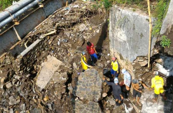 Infrastruktur di Pasuruan Banyak yang Rusak karena Banjir, Sementara Diperbaiki Semi Permanen