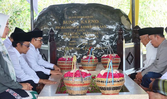 Gus Muhaimin Bersama Elit PKB Ziarah ke Makam Bung Karno