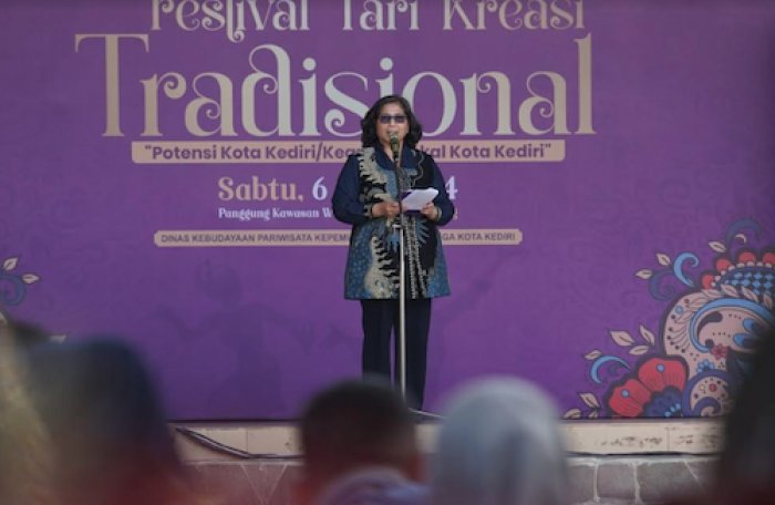 Buka Festival Tari Kreasi Tradisional, Pj Wali Kota Kediri Berharap Jadi Ajang Lestarinya Budaya