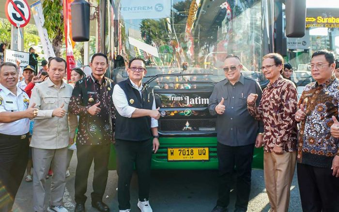 Bus Trans Jatim Gresik-Lamongan Beroperasi