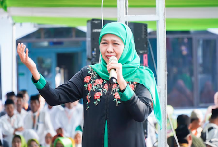 Mohon Doa Restu Maju Pilgub Jatim 2024, ​Khofifah Ajak Muslimat NU Jember Perbanyak Sedekah