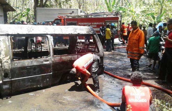 Diduga Terkena Percikan Api Las, Mobil L300 di Jalan Pantura Arjasa Hangus Terbakar