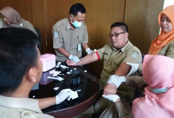 Dua Persen Penderita HIV/AIDS di Situbondo dari PNS, Ratusan Pegawai Dinkes Situbondo Dites