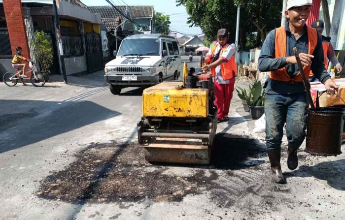 DPUBM Kabupaten Malang Lakukan Pemeliharaan Jalan Berlubang