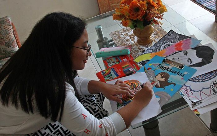 Cegah Kebosanan Selama Belajar di Rumah, ini Kreativitas yang Dilakukan Siswi di Kediri