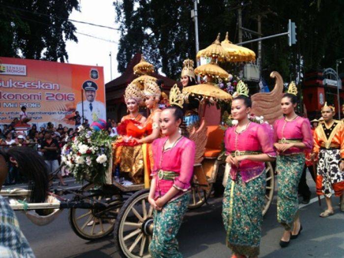 Pawai Budaya Meriahkan Hari Jadi Kota Blitar ke-110