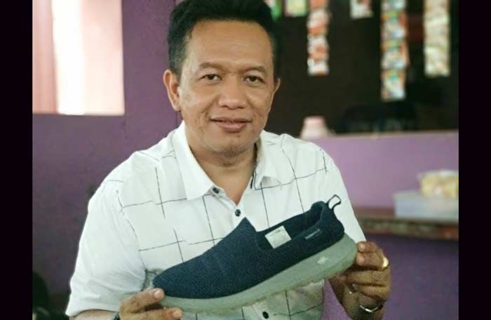 Ketua DPRD Pacitan Juga Punya Hobi Mengoleksi Sneakers