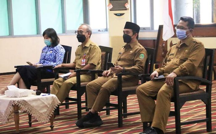 Gubernur Khofifah Beri Arahan Seluruh Kepala Daerah di Jawa Timur Jelang Pelaksanaan PTM