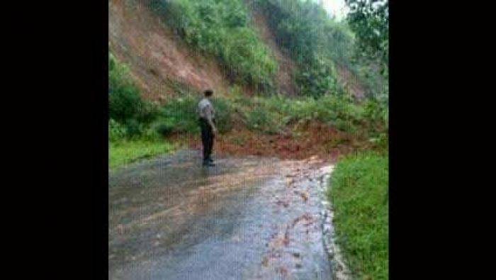 Hujan Tiga Jam, Tebing di Desa Suren Lor Trenggalek Longsor 