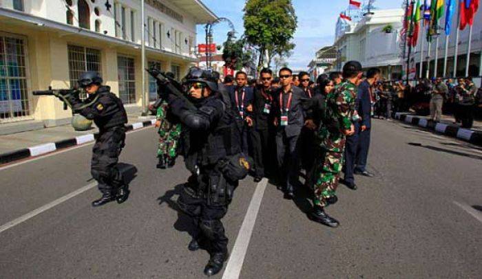 ​DPR Kaget Paspampres Beli Senjata Ilegal dari AS, TNI Bilang Legal tapi Antarperson