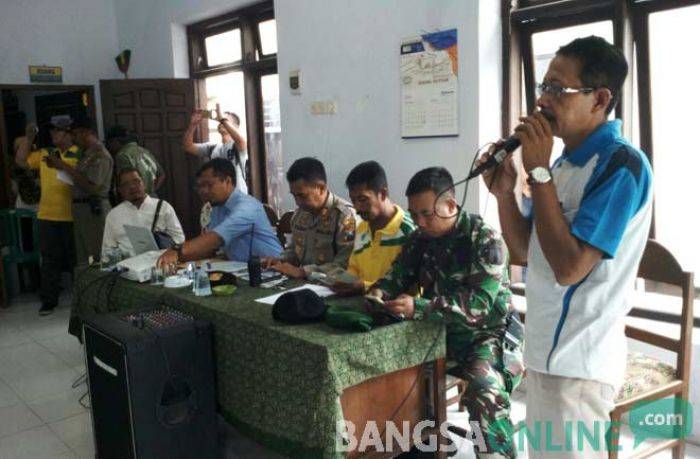 Pertemuan di Balai Desa, PT MHI Dicecar Warga Watudakon Soal Underpass Tol Joker