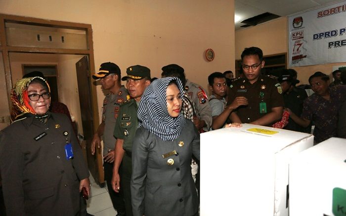 Sidak Kesiapan Pemilu, Wali Kota Mojokerto Imbau Warga Gunakan Hak Pilihnya