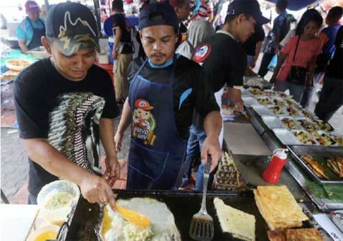 Martabak Jawa, Takjil Paling Laris pada Bazaar Ramadan di Sabah Malaysia