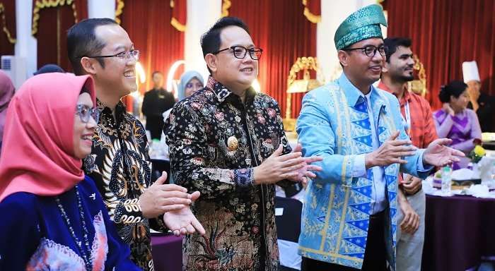 Pj Gubernur Adhy Ajak 19 Negara Peserta The 4th Summer School Nikmati Keindahan Jatim