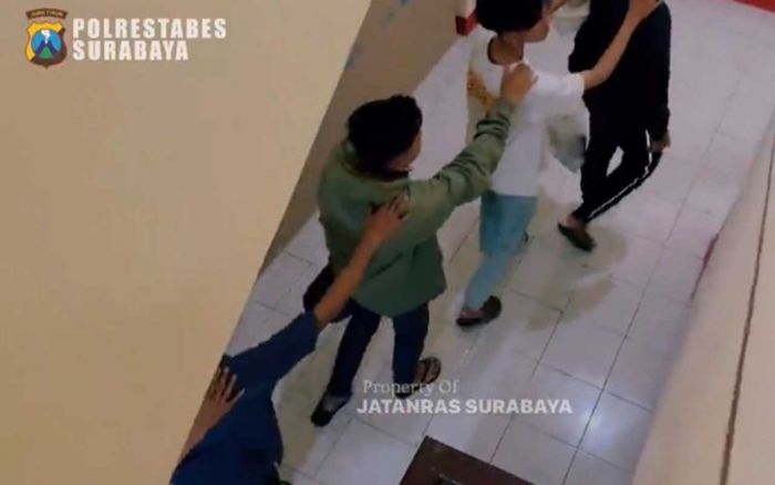 ​Polisi Tetapkan 5 Tersangka Pengeroyokan hingga Tewaskan 1 Siswa SMPN 37 Surabaya