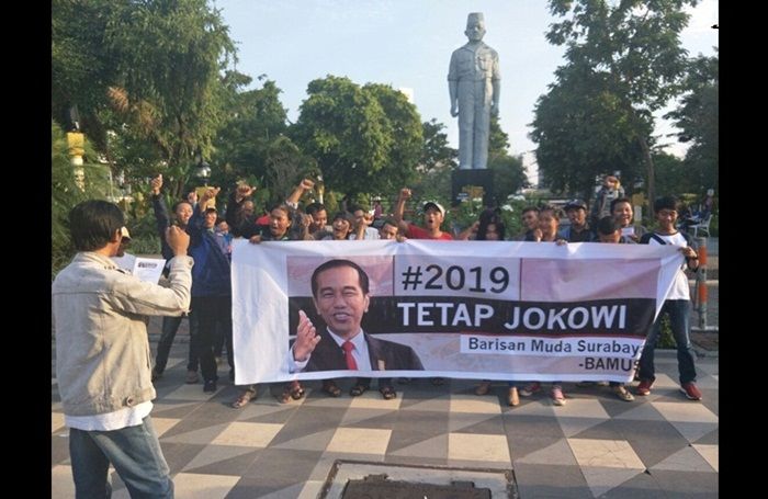 ​Barisan Muda Surabaya Kampanyekan #2019 Tetap Jokowi