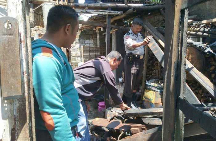 Ditinggal Belanja Sayur, Rumah di Desa Sumberjo Ludes Terbakar