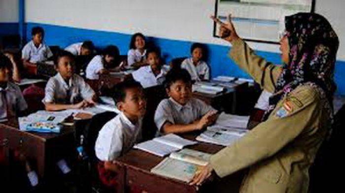 Belum Kantongi Ijazah Sarjana, 559 Guru di Sampang akan Diturunkan Jadi Admin