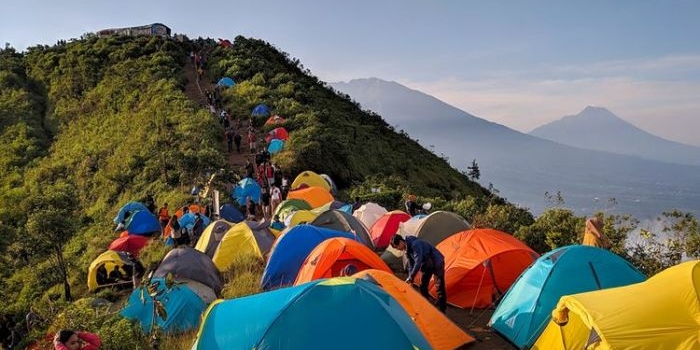 Rekomendasi 5 Tempat Camping di Magelang, Suguhkan View Enam Gunung. Foto: Ist