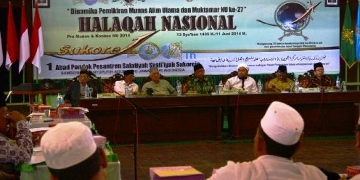 Halaqah NU dalam Rangka Pramunas yang dilaksanakan di PP Salafiyah Syafi’iyah Sukorejo Situbondo. Foto:hadi prayitno/BANGSAONLINE