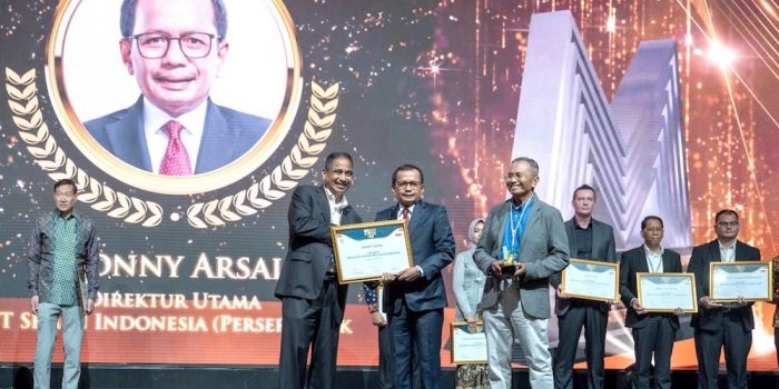 pt-semen-indonesia-raih-penghargaan-the-best-industry-marketing-champion-2023