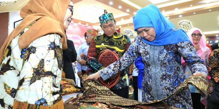 hari-batik-nasional-2023-gubernur-khofifah-terbitkan-surat-edaran