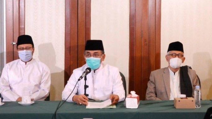 KH Miftahul Akhyar (kanan), KH Yahya Staquf, dan Saifullah Yusuf. foto: youtube/tvnu
