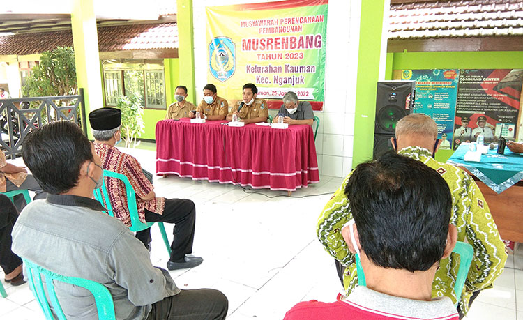 Suasana Musrenbang Kelurahan Kauman, Kecamatan/Kabupaten Nganjuk. Foto: BAMBANG DWI JULIANTO/ BANGSAONLINE