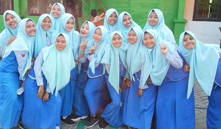 Pelajar SMAN Mojosari setelah mengikuti proses pembelajaran di luar kelas.