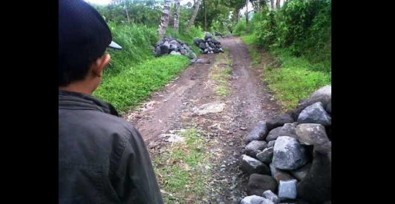 Proyek JUT yang diselidiki Kejari Lumajang. foto: Imron/BangsaOnline.com