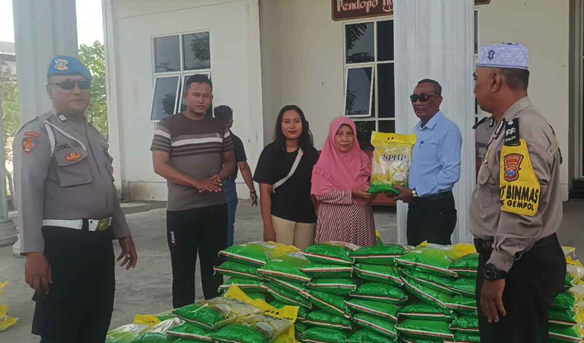 Gerakan pangan murah di Kecamatan Gempol, Kabupaten Pasuruan.