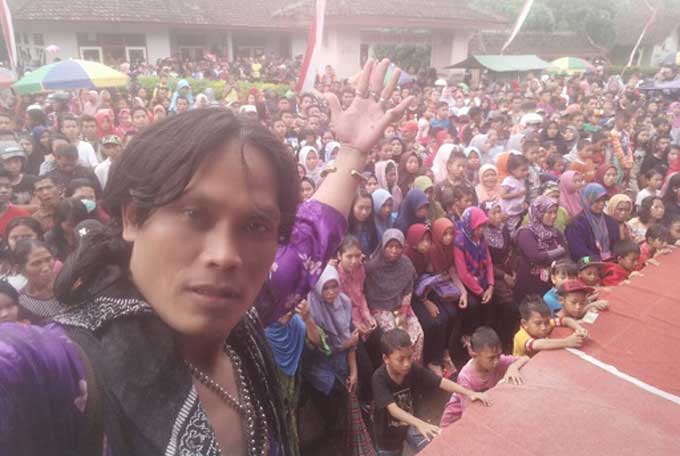 Trimo, Ketua Komunitas Mulia Muda Peduli Budaya Kabupaten Trenggalek. foto: herman/ bangsaonline.