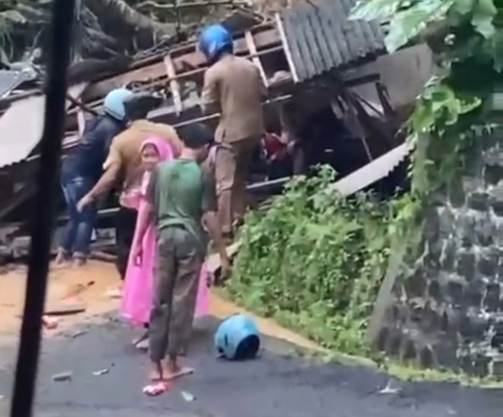 Salah satu titik di mana longsor terjadi di Desa Depok, Trenggalek