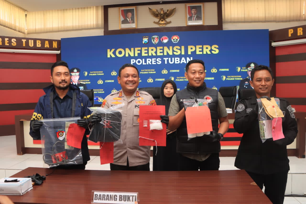 Konferensi pers ungkap kasus pencurian sapi yang digelar Polres Tuban