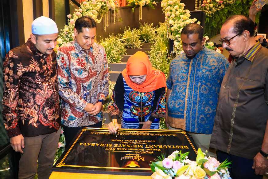 Gubernur Jatim Hadiri Grand Opening dan Resmikan Me'Nate Steak and Seafood Surabaya