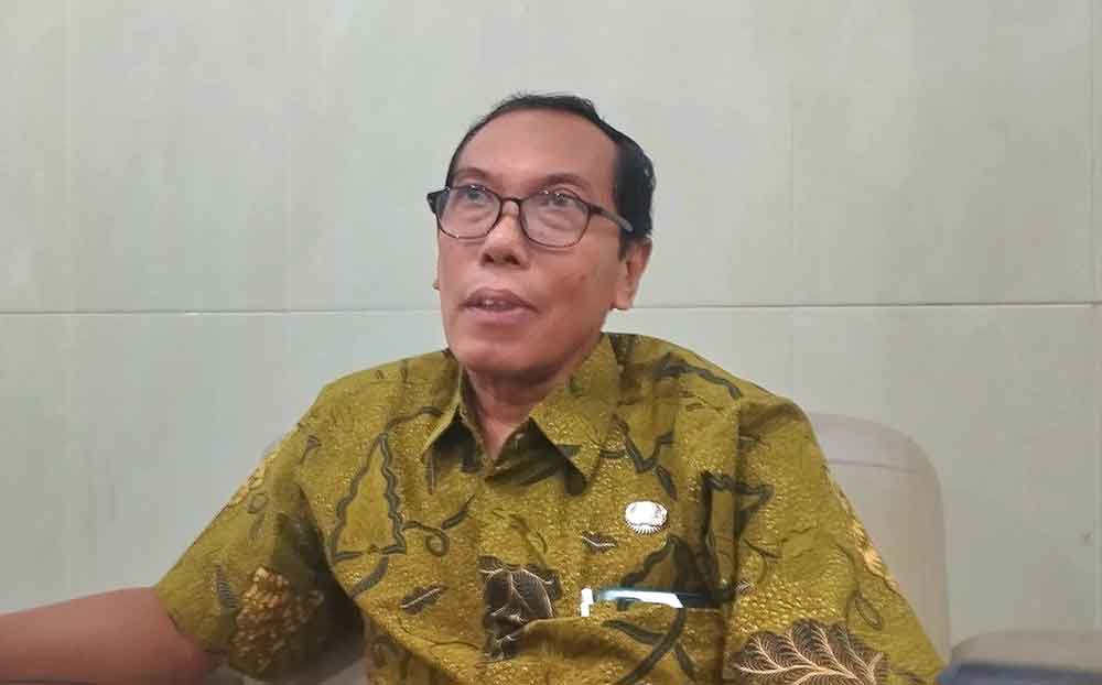 Sofyan Hadi, Kepala SMA Negeri 2 Lamongan.