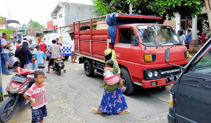 Truk yang dikendarai korban.