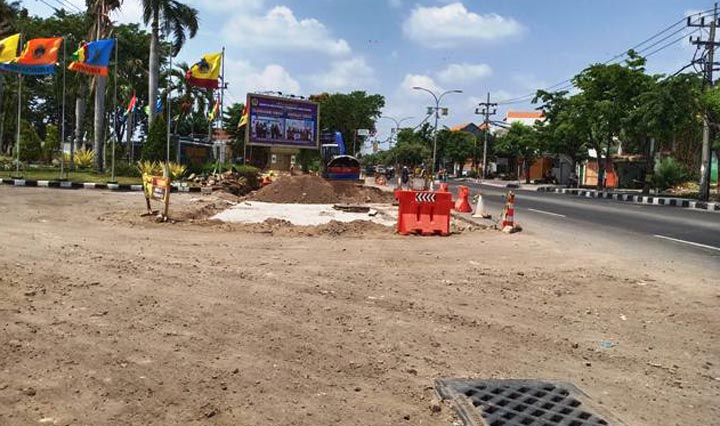 Masuk Desember, Proyek Box Culvert Perkotaan Gresik Belum Rampung