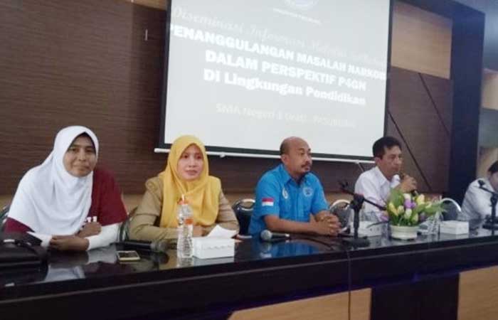 Erlang didampingi Sri Wahyuni.