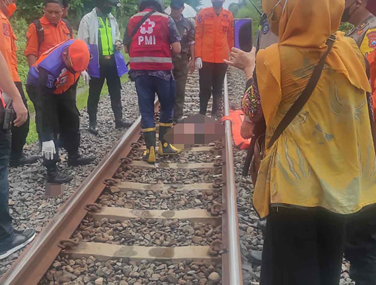 Mr X yang tertabrak Kereta Api di Jalan Ketintang Baru, Kamis (9/2/2023)