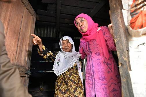 Sambut Hari Lansia Nasional, Gubernur Khofifah: Lindungi Lansia dari Risiko Terpapar COVID-19