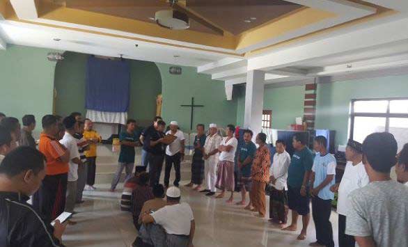 Jamaah haji asal Indonesia ditampung di sebuah gereja di Filipina. 