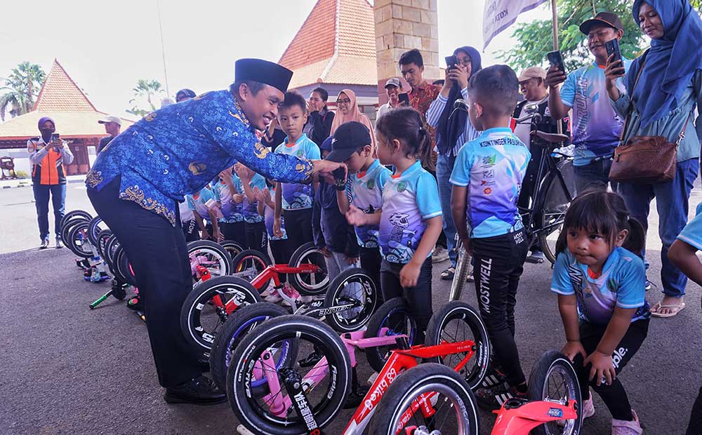 Mas Adi Lepas Puluhan Kontingen KORMI Kota Pasuruan pada Ajang Forda II Jatim 2024