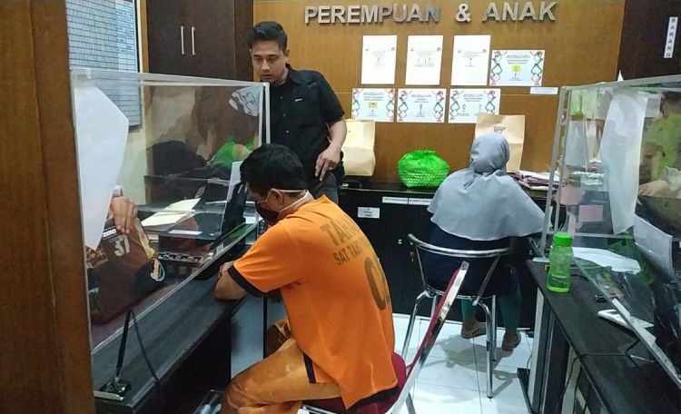 Bejat! Oknum Guru SMP di Blitar Setubuhi Siswinya Saat Study Tour