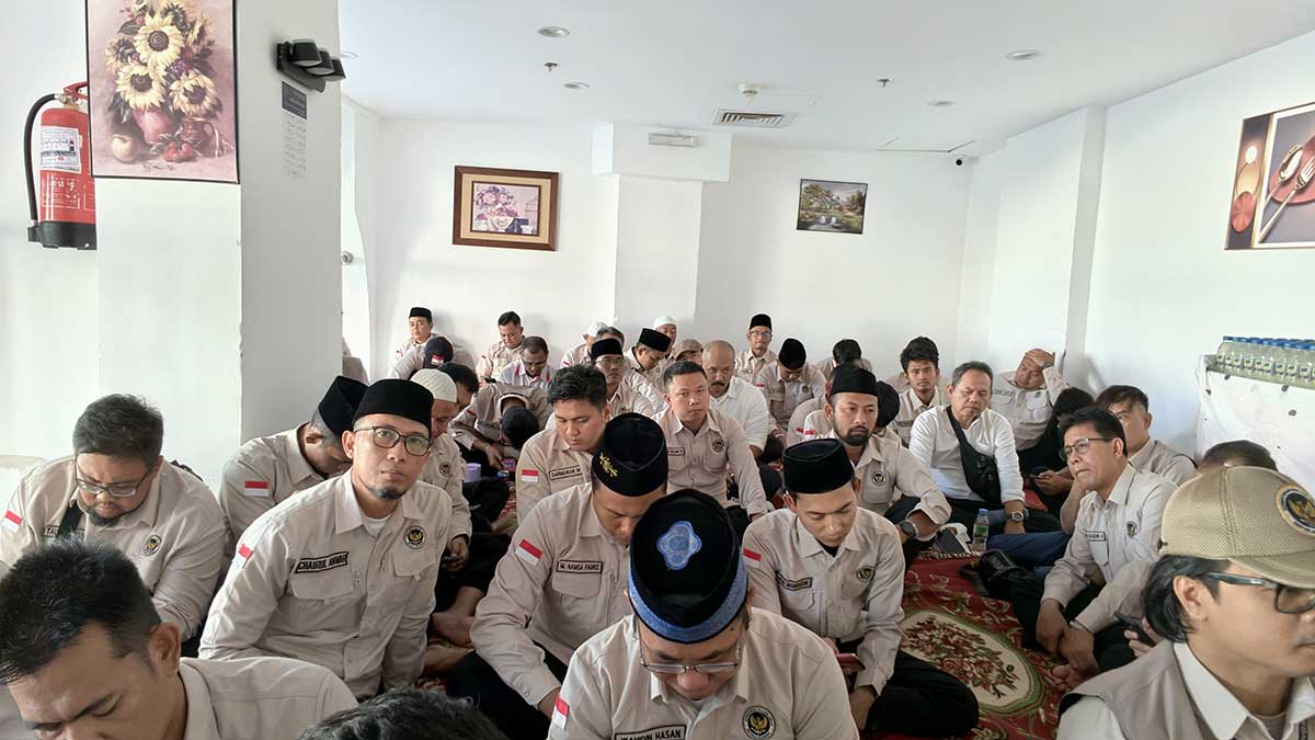 Petugas Haji Gelar Doa Bersama Sambut Kloter Pertama di Madinah
