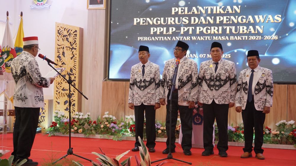 Sesi pelantikan pengawas dan pengurus PPLP-PT PGRI Tuban