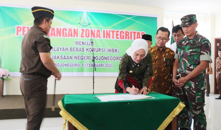 Bupati Bojonegoro Anna Mu